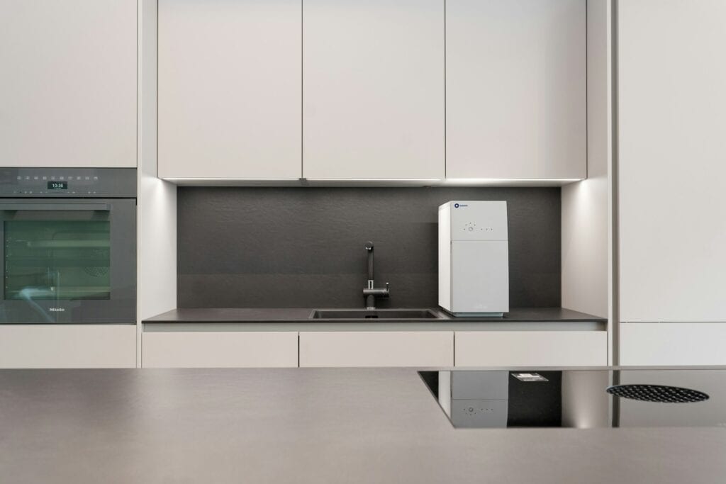 What Is the Standard Space Between Countertops and Cabinets?