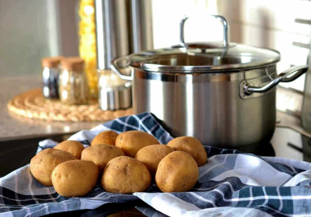 What Is the Best Cookware for Induction Stoves?