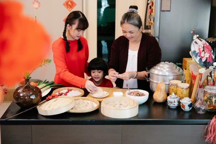 What Is the Difference Between a Steamer and a Steam Oven?