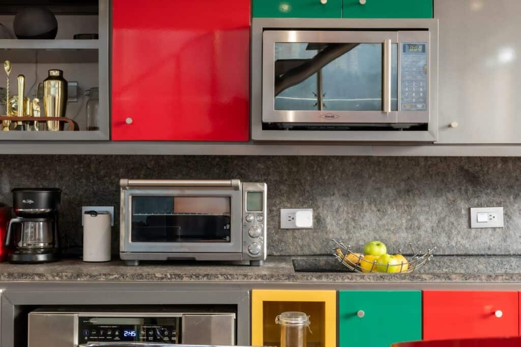 How Can You Tell If a Microwave Is Going Bad?