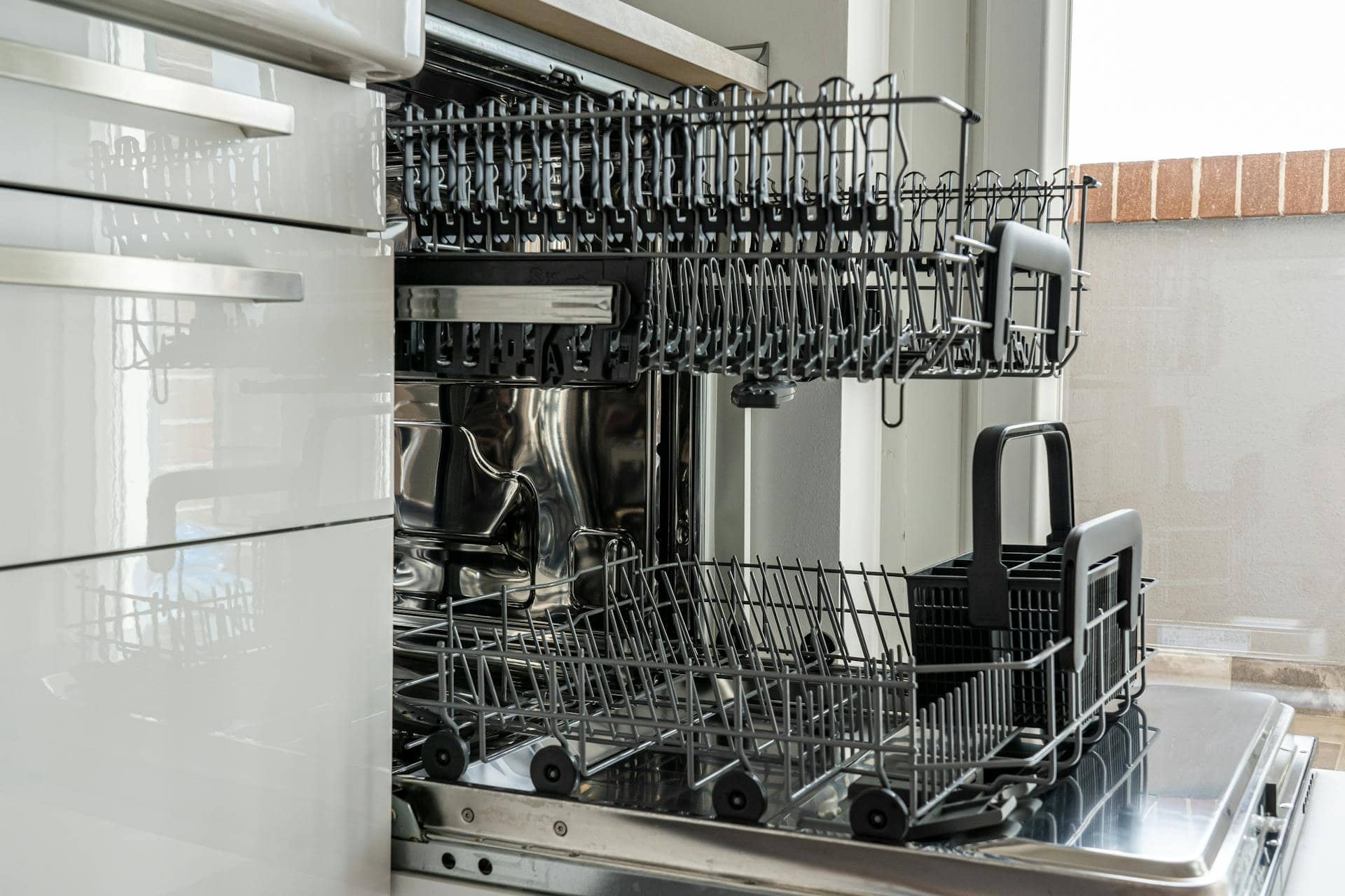 How to Tell If Dishwasher Arms Are Clogged?