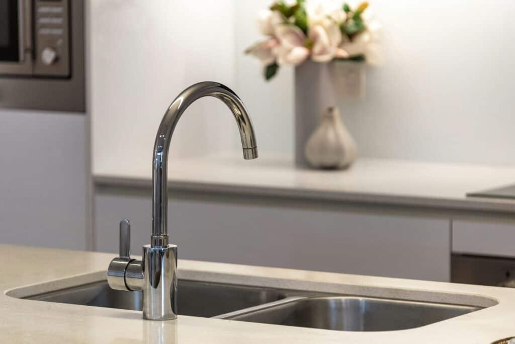 What Are the Disadvantages of a Double Kitchen Sink?