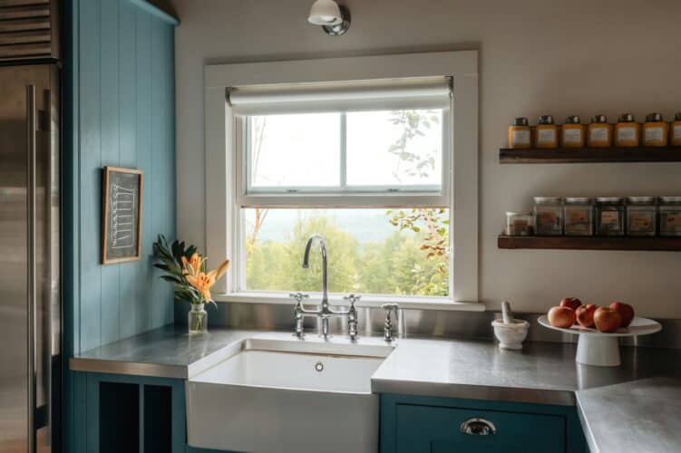What Are the Disadvantages of a Porcelain Kitchen Sink?
