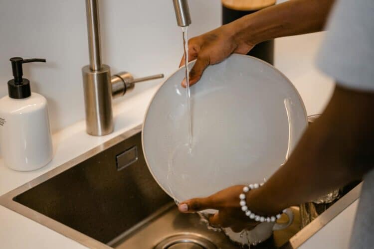 What Are the Disadvantages of Stainless Steel Kitchen Sinks?
