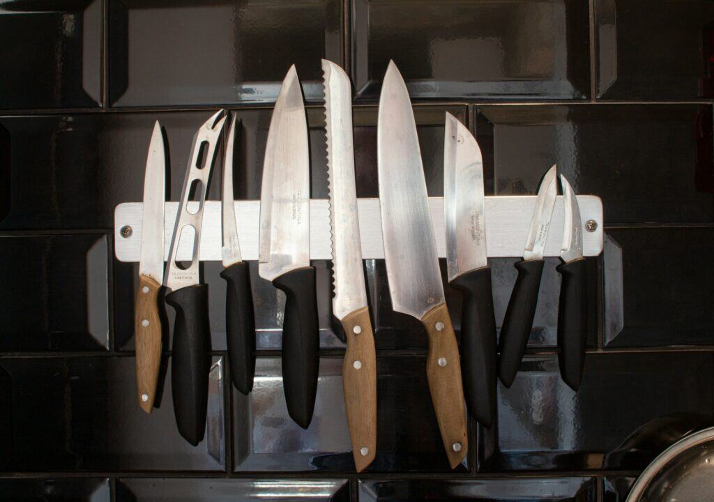 How Can Magnetic Storage Strips Free up Your Kitchen Drawers?