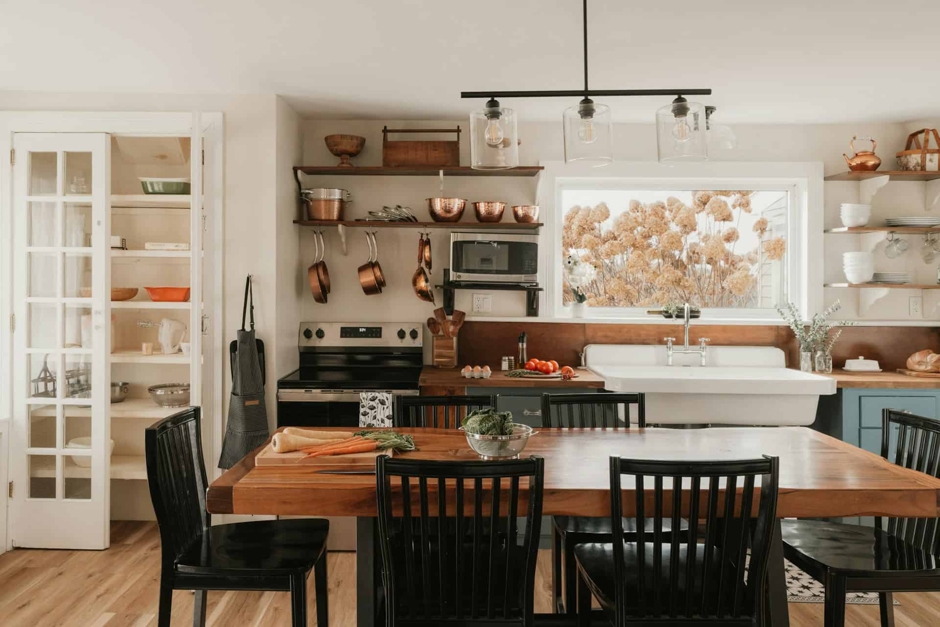 Should You Use Open Shelving in a Small Kitchen Layout?